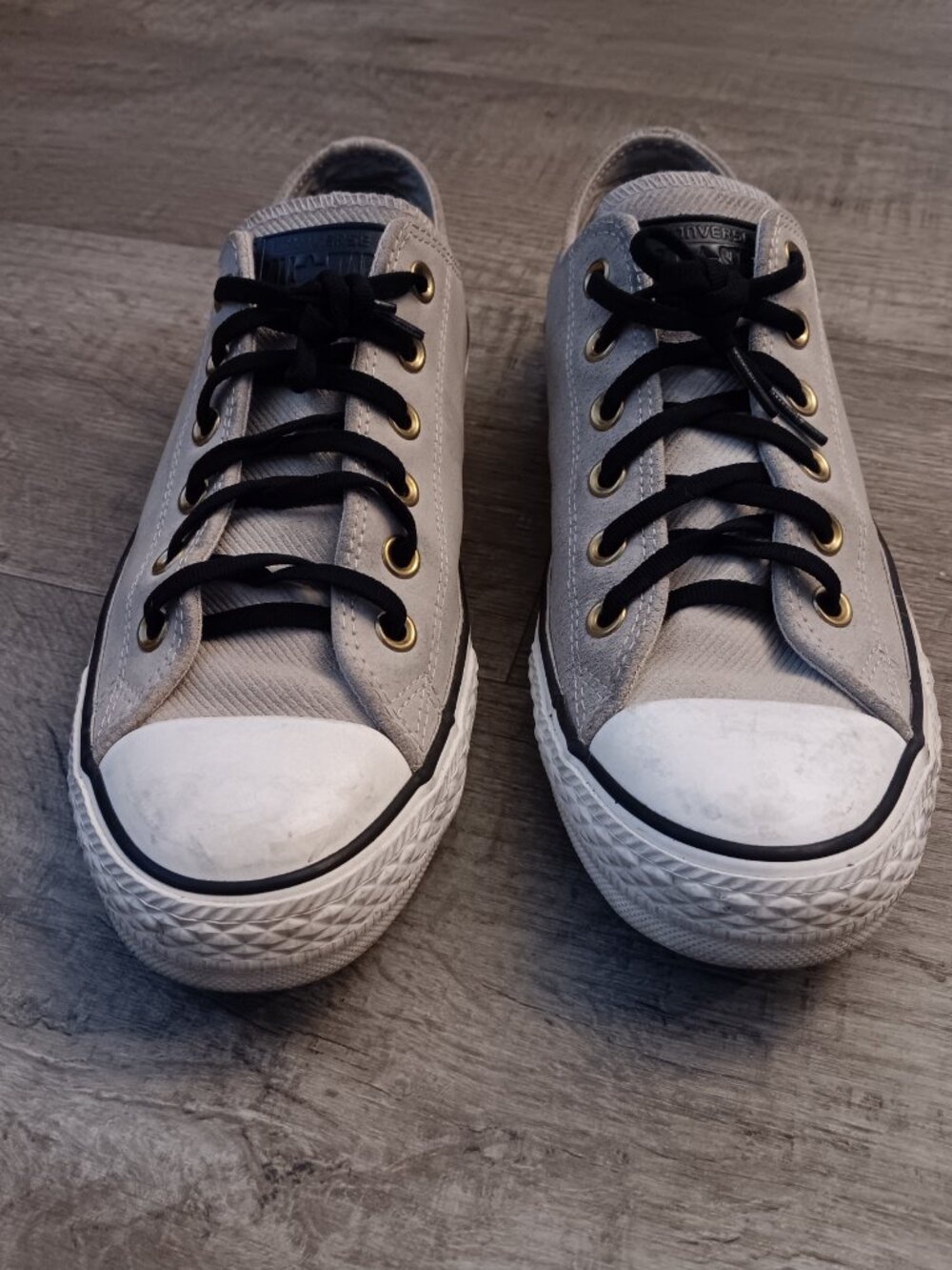 Converse Low Top Men's Size 8